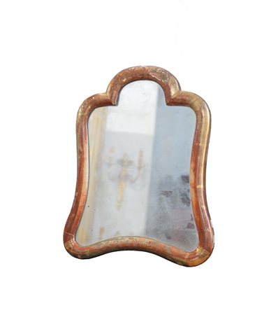Specchierina di forma sagomata in legno dorato e bulinato, fine sec. XIX (cm...