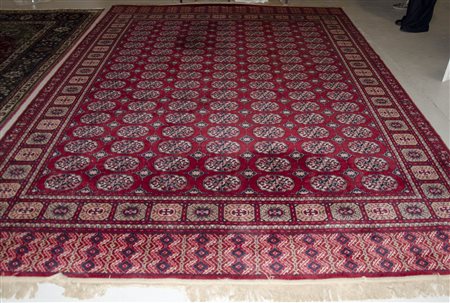 Tappeto Boukhara, cm. 250x350.