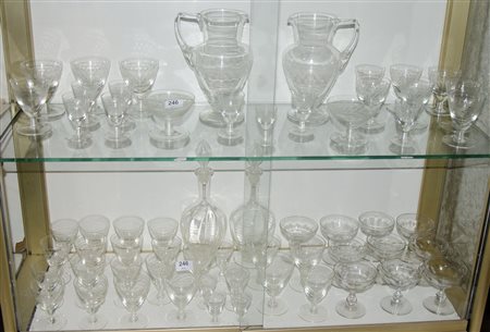 Lotto di vari bicchieri in vetro.