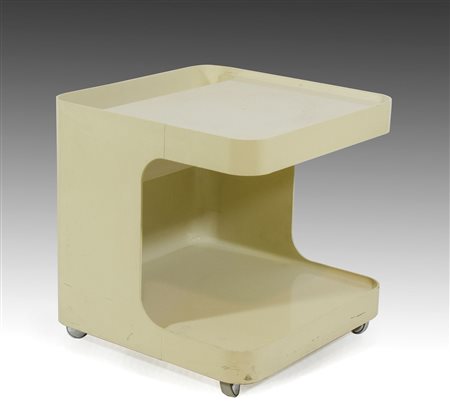 CollezioniLongato: tavolino basso su ruote in plastica crema modello Game....