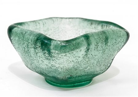 SEGUSO VETRI D'ARTE Una coppa in vetro corroso, anni '40. Cm 7 (h) x 14 x 14.