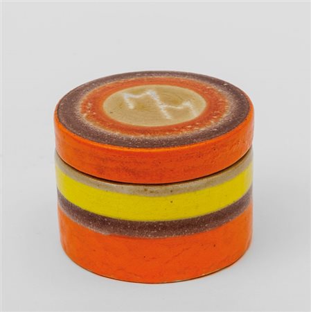 GUIDO GAMBONEUna scatola in ceramica smaltata, anni '40.Altezza cm 6,...