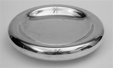 GIULIANA GRAMIGNA Un centro da tavola per BACCI, anni '70. Metallo argentato....