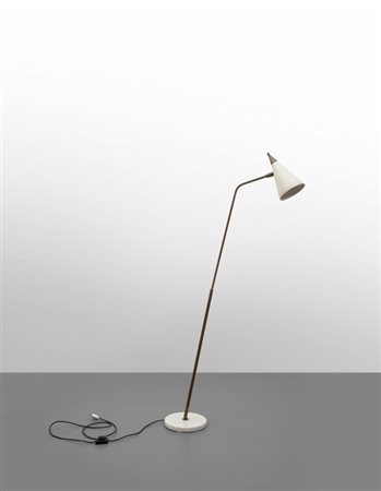 UNA LAMPADA DA TERRA, Marmo, ottone, alluminio laccato, stelo telescopico....