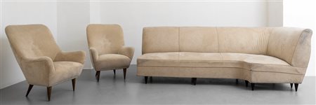 UN SOFA E DUE POLTRONE, anni '60. Struttura e gambe in legno, imbottiture...