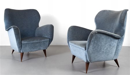 DUE POLTRONE, anni '60. Strutture e gambe in legno, imbottiture rivestite in...