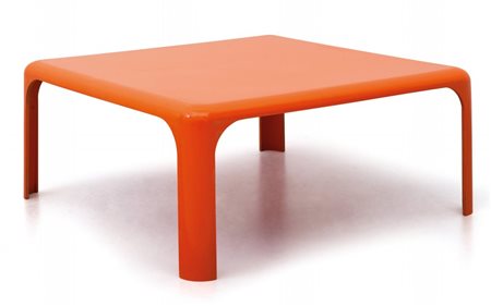 VICO MAGISTRETTI Un tavolino "Demetrio 70" per ARTEMIDE, 1965. Resina Abs. Cm...