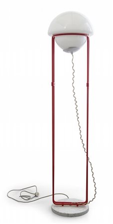 ROBERTO PAMJO una lampada da terra per PEGURI, 1966. Marmo, tubo di acciaio...