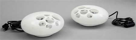 MAZZEGA (Editore )Due lampade da tavolo, anni '70.Vetro incamiciato con...