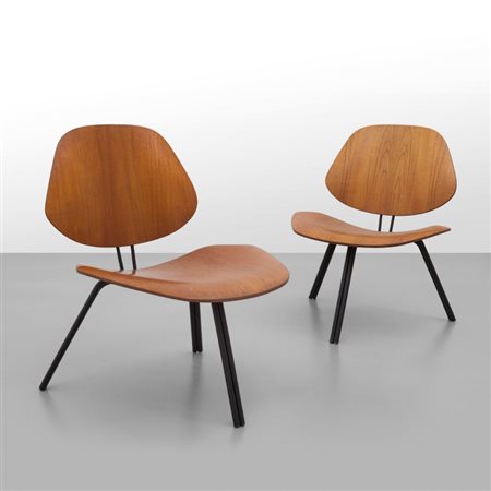 OSVALDO BORSANI Due poltroncine "P 31" per TECNO, 1963. Ferro verniciato,...