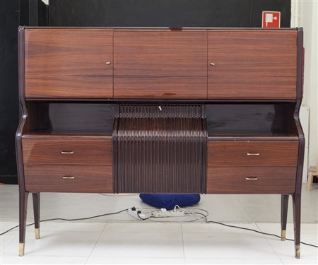 OSVALDO BORSANI Una credenza-bar esecuzione ARREDAMENTI BORSANI, anni '40....