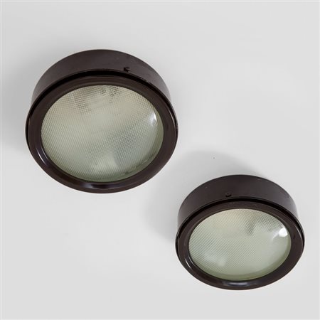 GINO SARFATTI Due plafoniere "3055/25" per ARTELUCE, 1962. Alluminio laccato,...