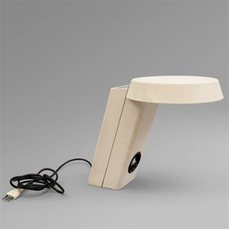 GINO SARFATTIUna lampada alogena da tavolo "607" per ARTELUCE, 1971....