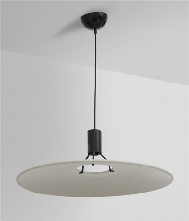 GINO SARFATTI Una lampada a sospensione "2133" per ARTELUCE, 1972. Acciaio...