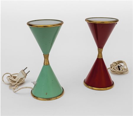ARREDOLUCEDue lampade da tavolo, anni '60.Ottone lucido e vernciato, vetro...