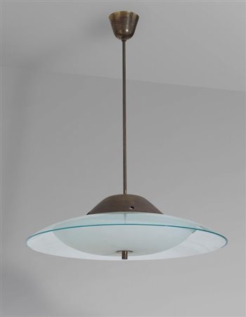 FONTANA ARTE Una lampada a sospensione "1239", circa 1960. Cristallo curvato,...