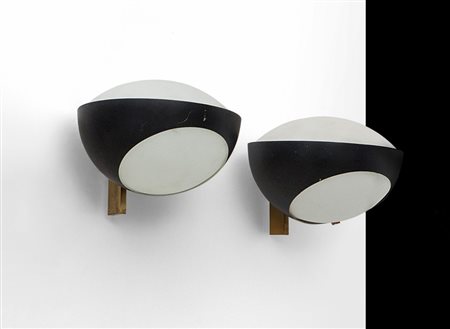 FONTANA ARTE Due lampade a parete "1963", circa 1961. Alluminio laccato,...