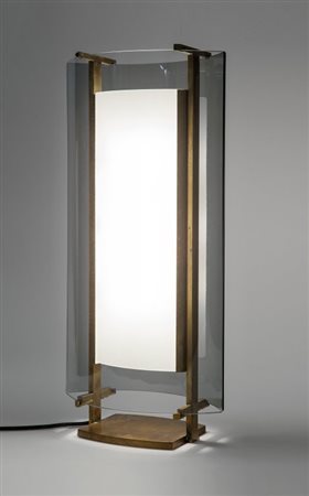 FONTANA ARTE Una lampada da tavolo "2187", 1962. Vetro satinato, cristallo...