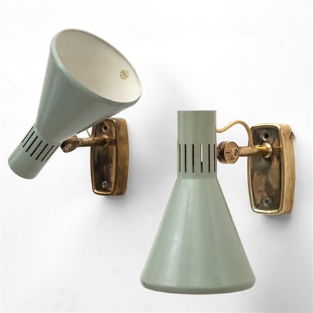 STILNOVO Due lampade a parete, anni '50. Ottone, alluminio laccato. Etichette...