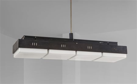 STILNOVO Una lampada a sospensione, anni '60. Lamiera verniciata, ottone,...