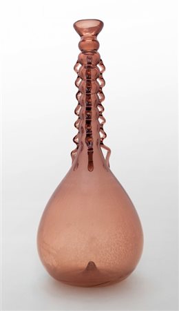 VITTORIO ZECCHIN, CAPPELLIN VENINI & C. Un vaso in vetro trasparente ametista...