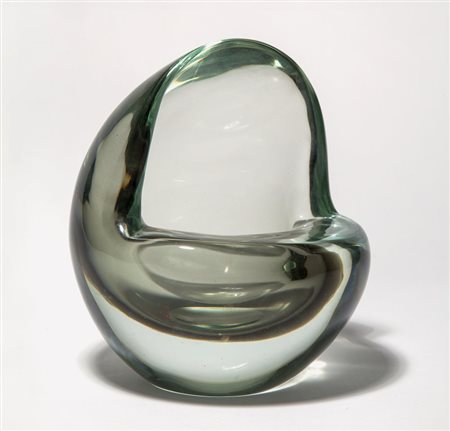 FLAVIO POLI, SEGUSO VETRI D'ARTE Un vaso in vetro sommerso, circa 1940....
