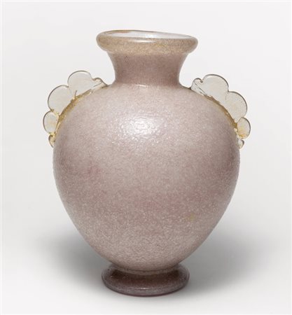 MURANO, anni '30. Un vaso in vetro pulegoso con applicazioni in cristallo e...