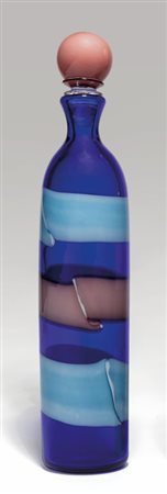 FULVIO BIANCONI, VENINI Una bottiglia a fasce, 1987.Marca incisa "venini 87"....