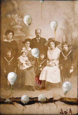 Annalisa Lenzi Trento 1982 Red ballon 2013 olio su foto d'epoca 7x105...