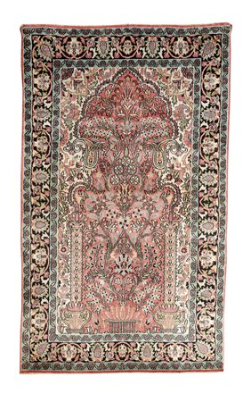 Tappeto fondo rosa decorato a motivi vegetali nei toni del celeste e del...