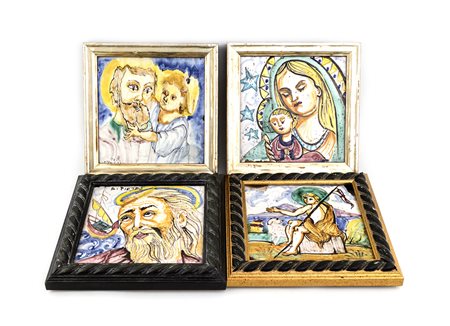Lotto di quattro mattonelle in maiolica cm 20x20 Vietri inizi del XX secolo