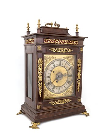 Pendola da tavolo, Roma XVIII secolo, cassa in legno di palissandro con...