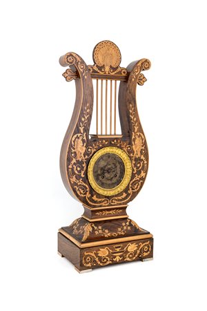 Orologio da tavolo d'epoca Carlo X, con cassa a forma di lira in legno di...