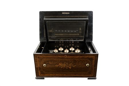 Questa scatola musicale oltre al carillon, che dispone di 10 differenti...