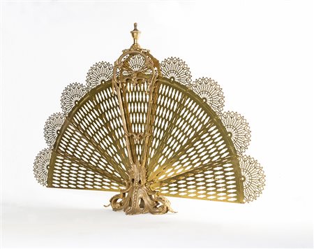 Écran à éventail in ottone di gusto Luigi XV, Francia, fine del XIX secolo,...