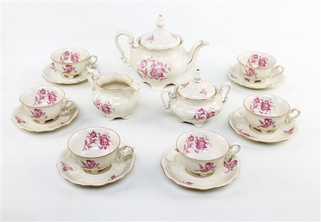 Servizio da the in porcellana composto da sei tazze con piattino, teiera,...