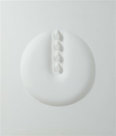 Agostino Bonalumi (1935-2013), Bianco, 1966 tela estroflessa e tempera...