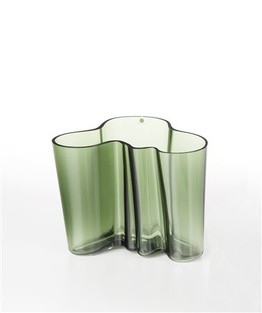 Alvaro Aalto (1898 -1976) Vaso Savoy, 1986;Vase Savoy, 1986 Glas,...