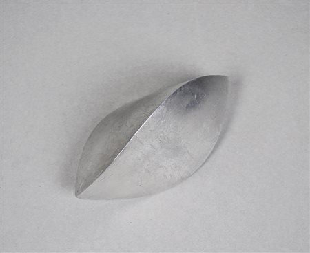 Centro Duchamp Scultura curvilinea, 1975 ca.;Krummlinige Skulptur, um 1975...