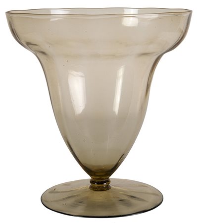 VITTORIO ZECCHIN, Vaso fumée in vetro soffiato, 1925, Murano, 24,5 x 23 x 23...