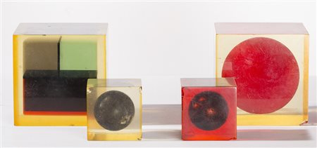 ENZO MARI (1932) Lotto unico composto da 4 Cubi della serie...