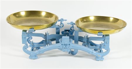 Bilancia da cucina in ferro e ottone.