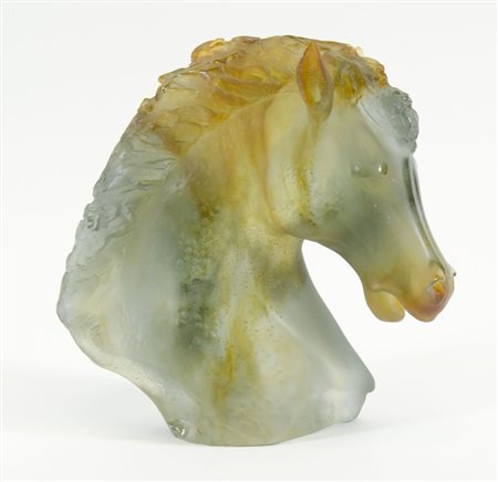 Daum: scultura in vetro arancio raffigurante testa di verde. Firmato Daum...