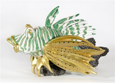 Lotto composto da piastra raffigurante cavalli e piatto da parete.