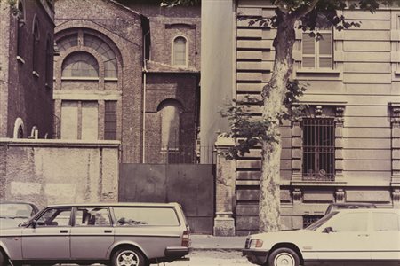 LUIGI GHIRRI (1943 - 1992) Via San Giorgio C-print 25,1 x 17,3 cm Opera...