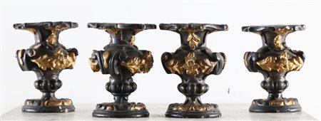 MANIFATTURA VENETA DEL XVIII SECOLO Gruppo di 4 candelieri in legno scolpito,...