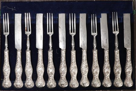 MANIFATTURA FRANCESE DEL XVIII SECOLO Servizio costituito da 6 forchette e 6...