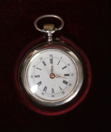MANIFATTURA DEL XIX SECOLO Orologio da tasca con cassa in argento. . Cm 3,00...