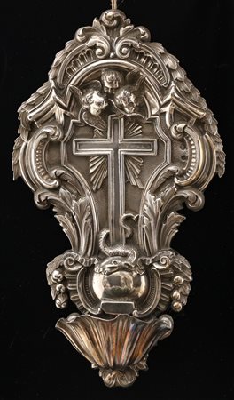 ARGENTIERE DEL XIX SECOLO Acquasantiera in argento sbalzato e sagomato con...