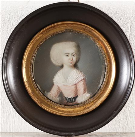 MINIATURISTA DEL XVIII SECOLO Ritratto di gentildonna. Olio su avorio. Cm...